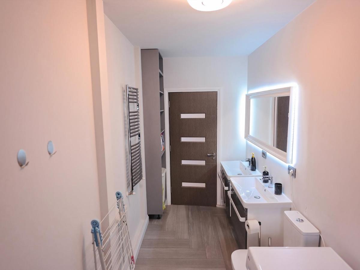 Вілла Ase Premium House Сучава Екстер'єр фото